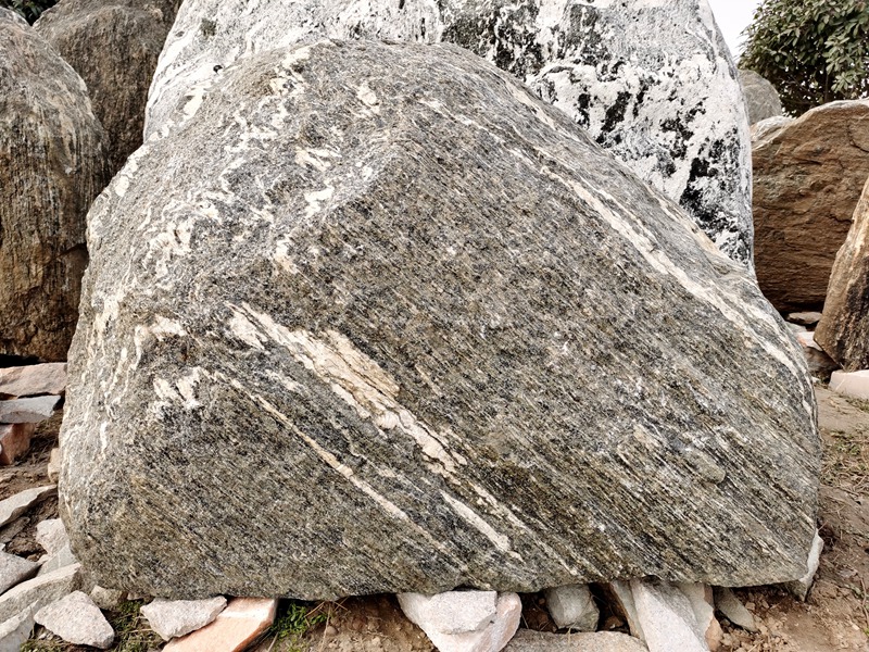小型泰山石自然石